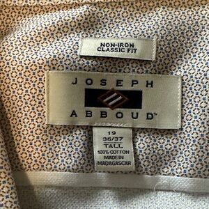 Joseph Abboud Men's Non-Iron Classic Fit Shirt - Cream and Blue